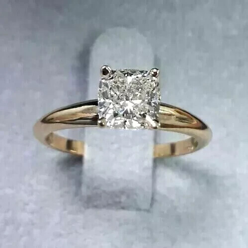 Anello solitario diamante